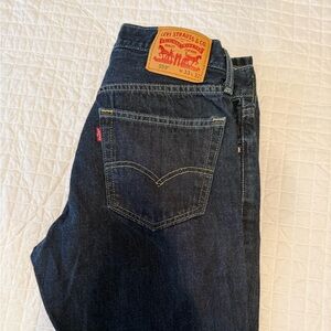 Levi’s 559 dark wash jeans
